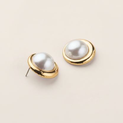 Boldly Yours Pearly Necklace and Earring Set