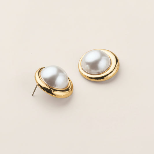 Boldly Yours Pearly Necklace and Earring Set